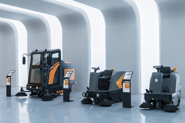 國產工業掃地機與進口工業掃地機哪個好呢？