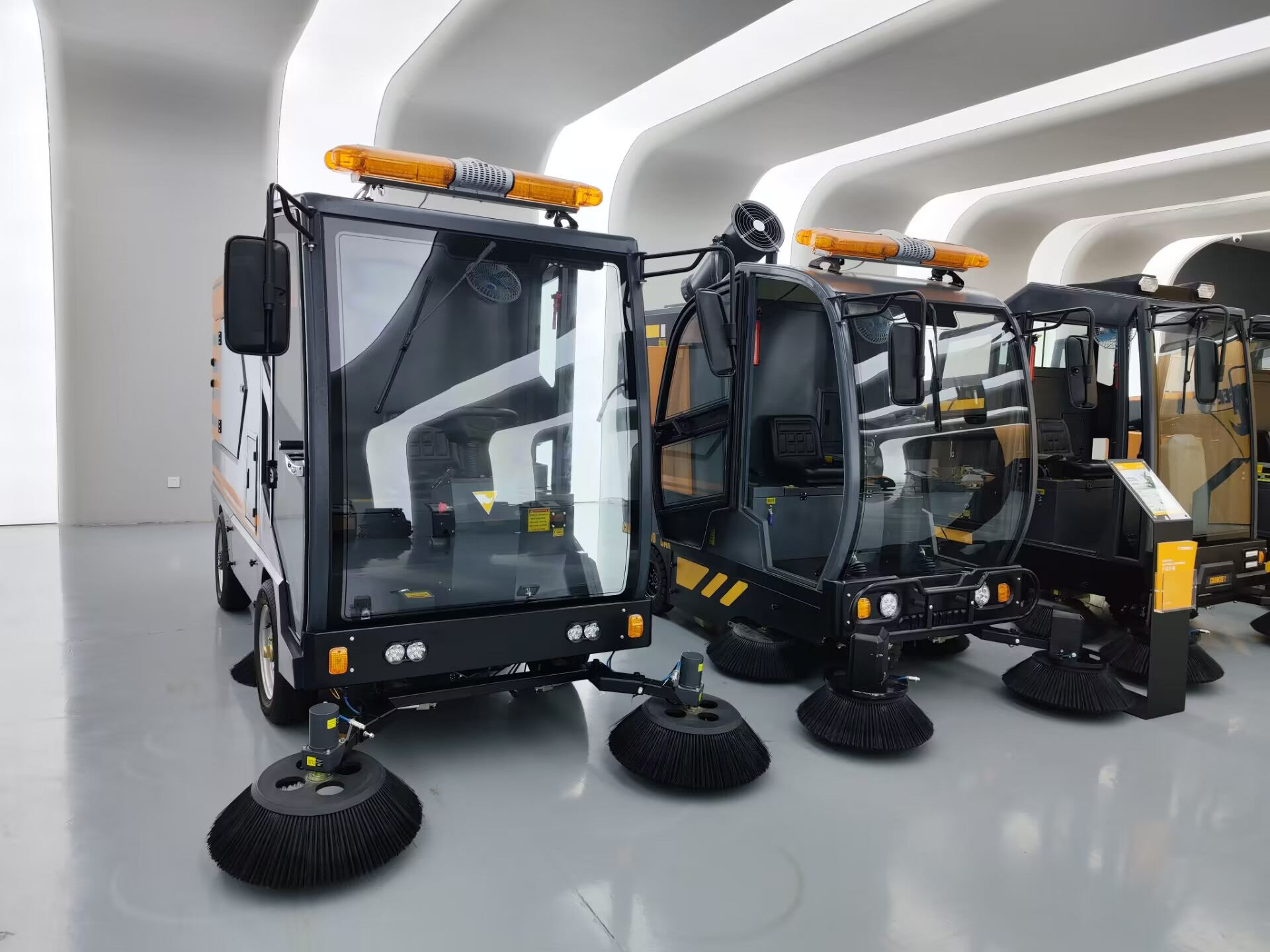 工業(yè)掃地機(jī)清潔地面衛(wèi)生的利器